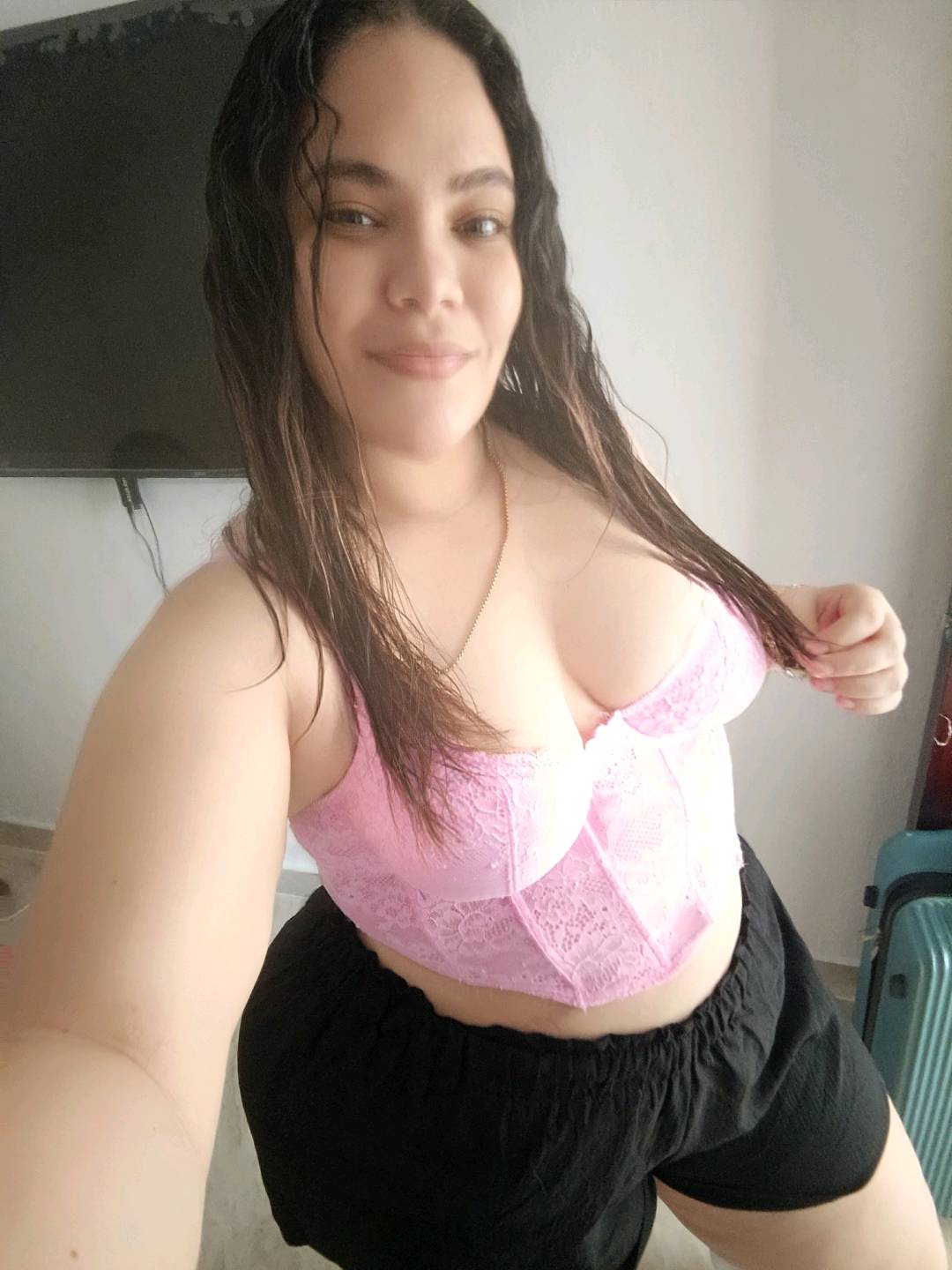 Maggy, online from Dominican Republic